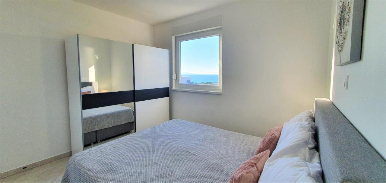 Seahorse Luxury Apartment With Pool And Sea View Novalja Exterior foto